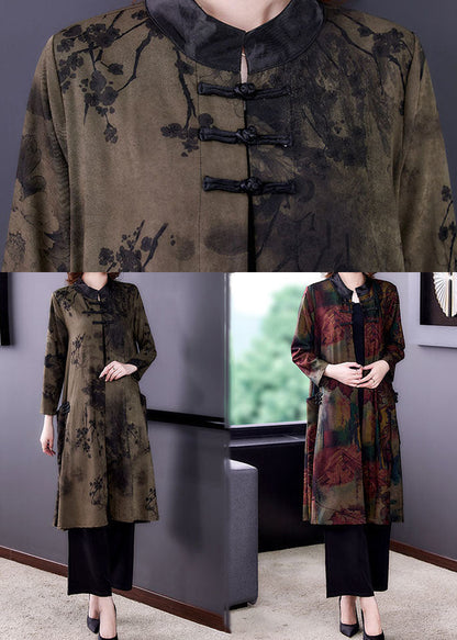 A Vintage Style Coat with Delicate Timeless Details