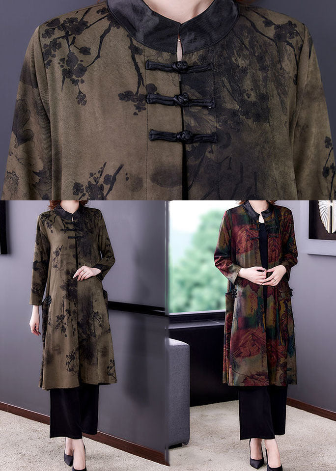 A Vintage Style Coat with Delicate Timeless Details