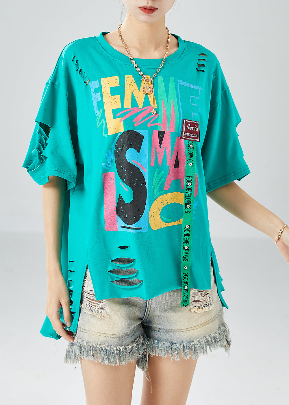 Well Tailored Top with a Graceful Silhouette