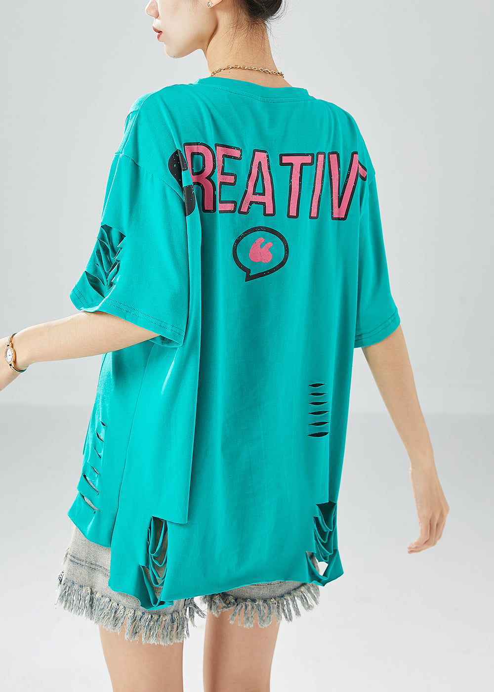 Well Tailored Top with a Graceful Silhouette
