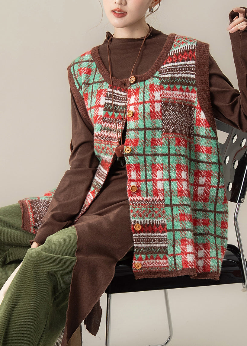Beautifully Finished Coat in a Timeless Design