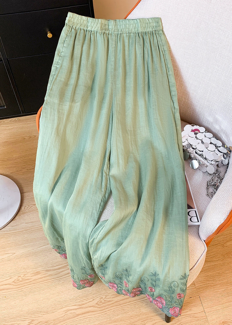 Effortlessly Elegant Pants with a Timeless Design