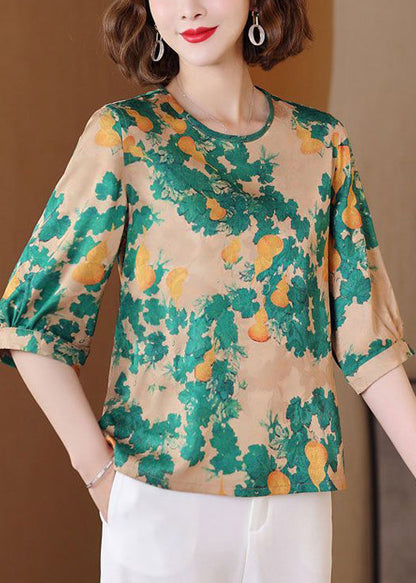 Beautifully Finished Blouse in a Timeless Design