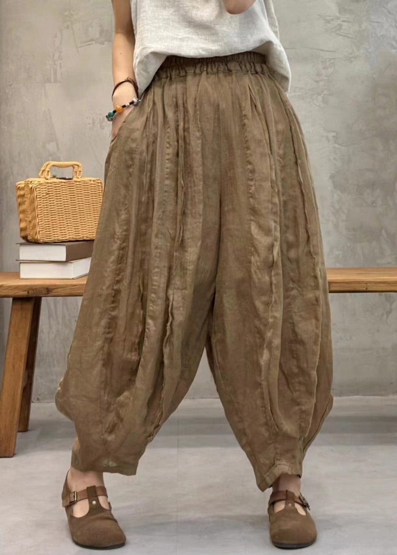 Effortlessly Elegant Pants with a Timeless Design