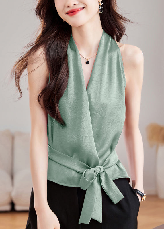 Effortlessly Elegant Garment with a Timeless Design