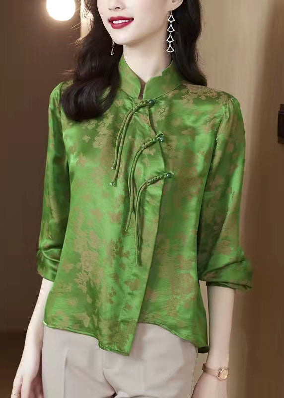 Sophisticated Top with a Clean Classic Look