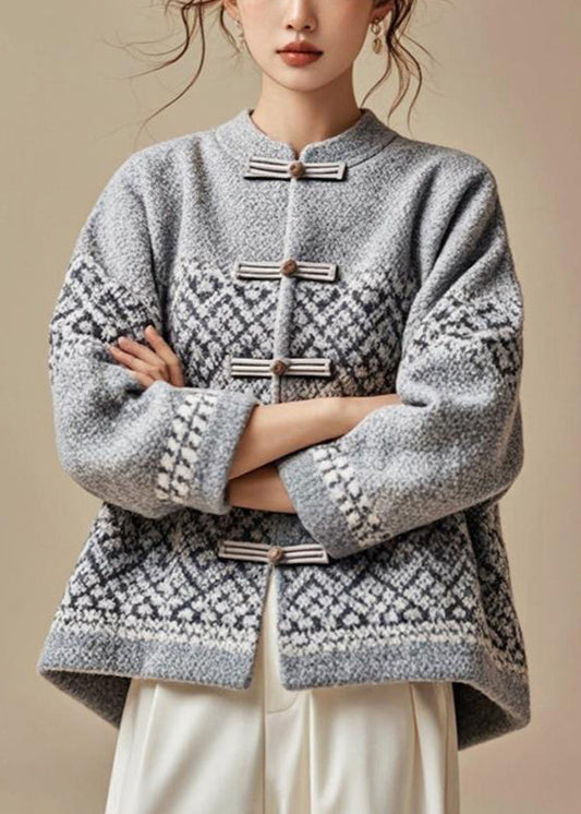 Elegantly Styled Coat for Everyday Wear