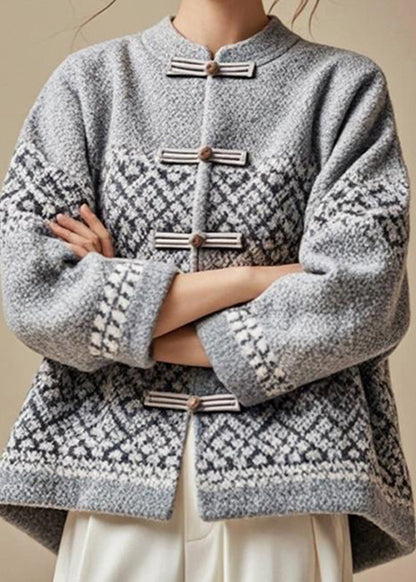 Elegantly Styled Coat for Everyday Wear