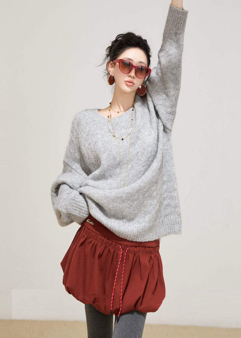 Effortlessly Elegant Sweater with a Timeless Design