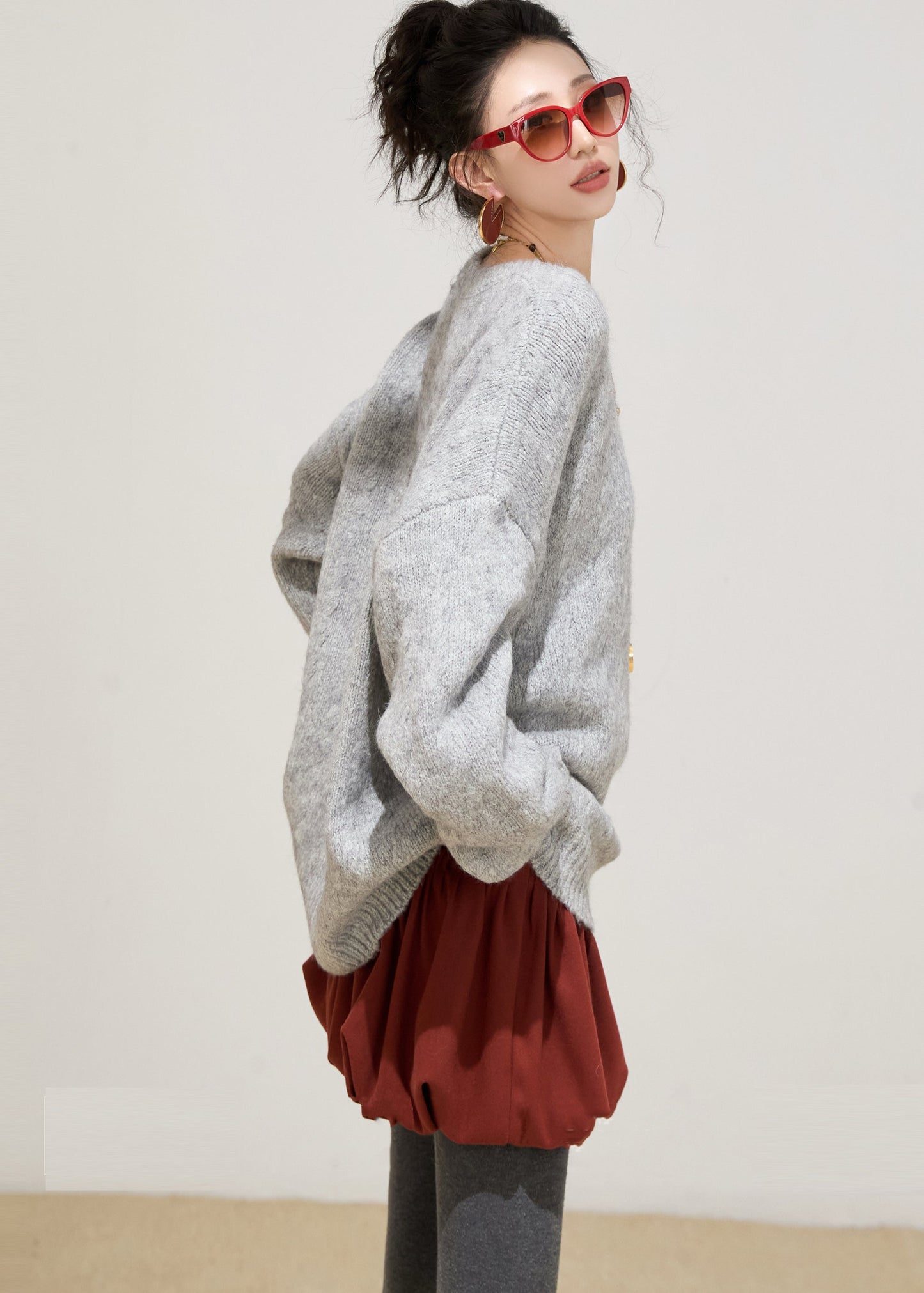 Effortlessly Elegant Sweater with a Timeless Design