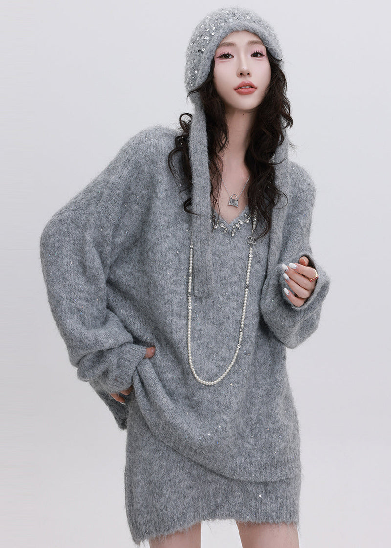 Sophisticated Garment with a Clean Classic Look