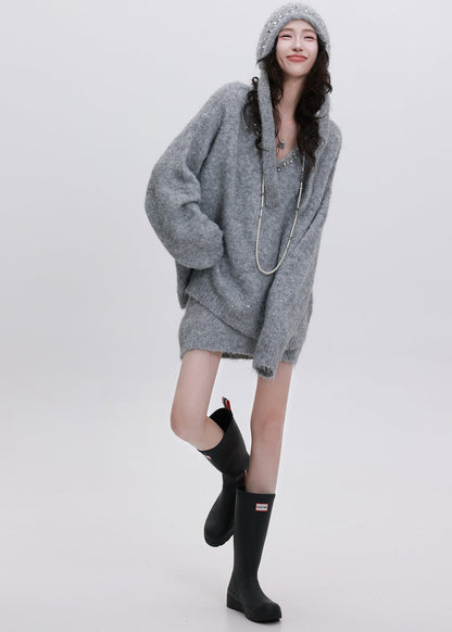 Sophisticated Garment with a Clean Classic Look