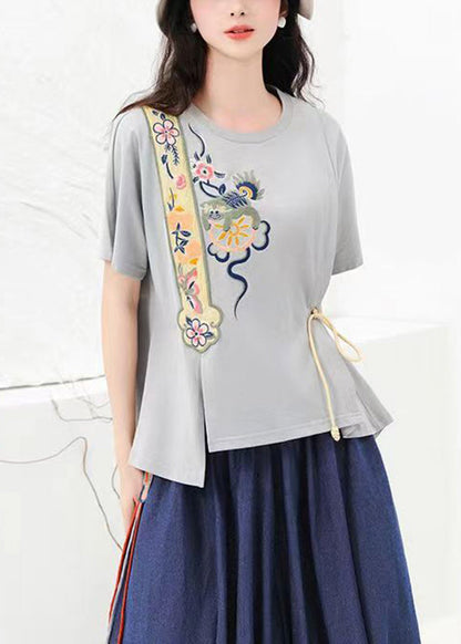 Classic Vintage Shirt with a Flattering Fit