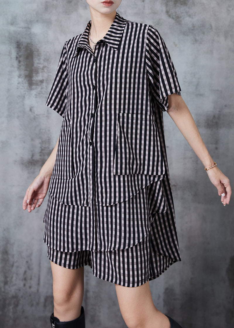 Effortlessly Elegant Garment with a Timeless Design