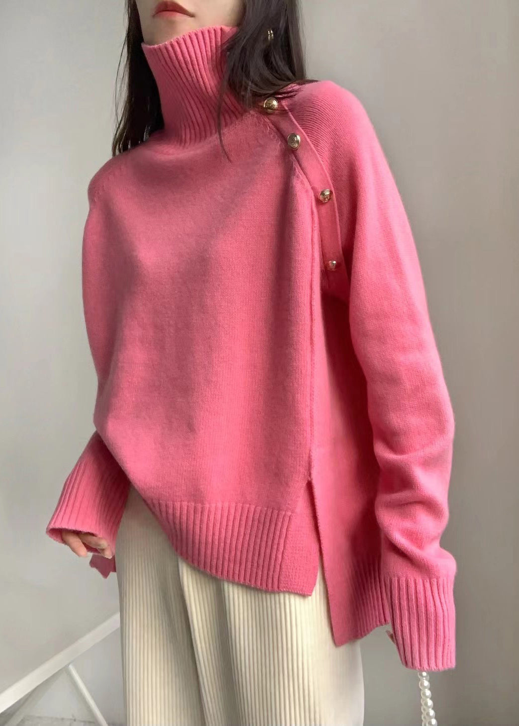 Classic Vintage Sweater with a Flattering Fit