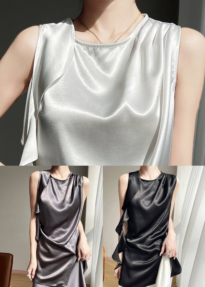 Sophisticated Garment with a Clean Classic Look