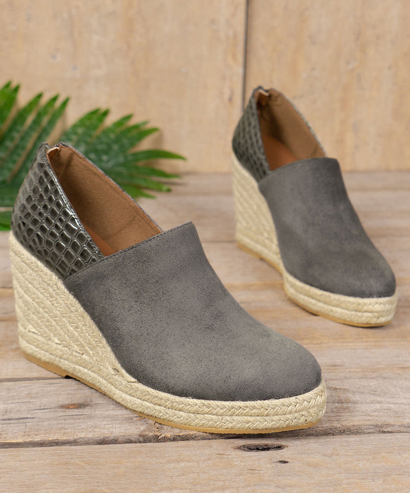 Chic Orthopedic Heels with Unique Design