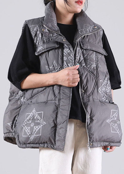 Effortlessly Elegant Garment with a Timeless Design