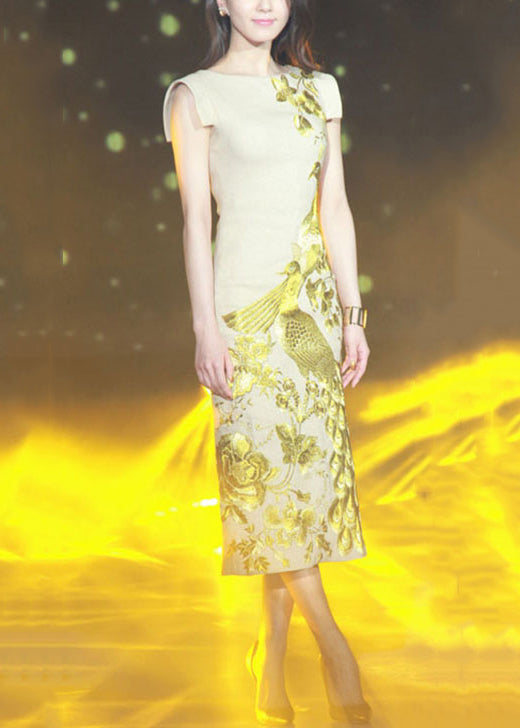 Classic Vintage Dress with a Flattering Fit