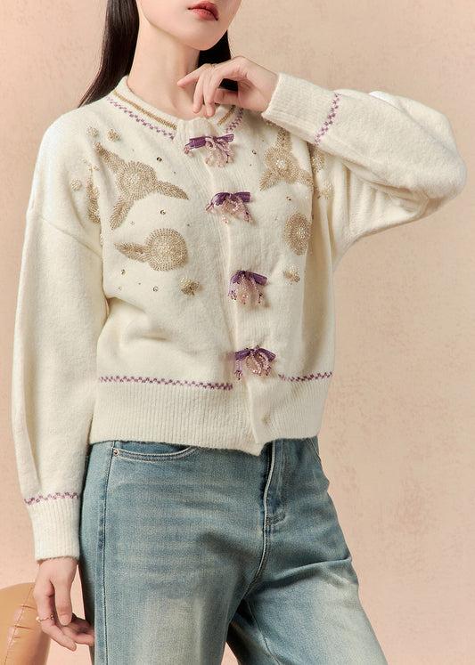 Effortlessly Elegant Cardigan with a Timeless Design