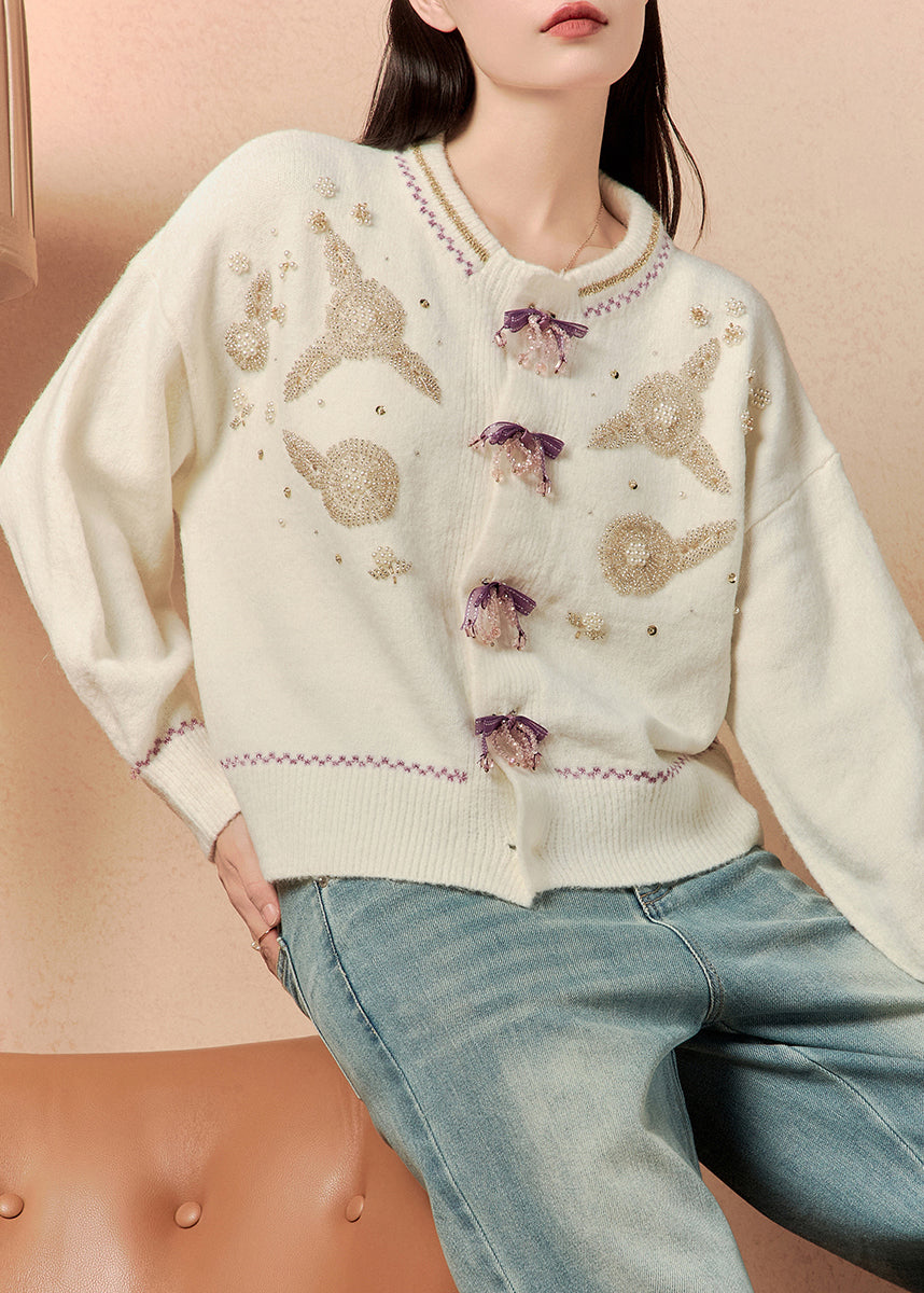 Effortlessly Elegant Cardigan with a Timeless Design