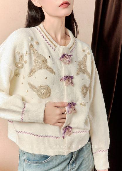 Effortlessly Elegant Cardigan with a Timeless Design