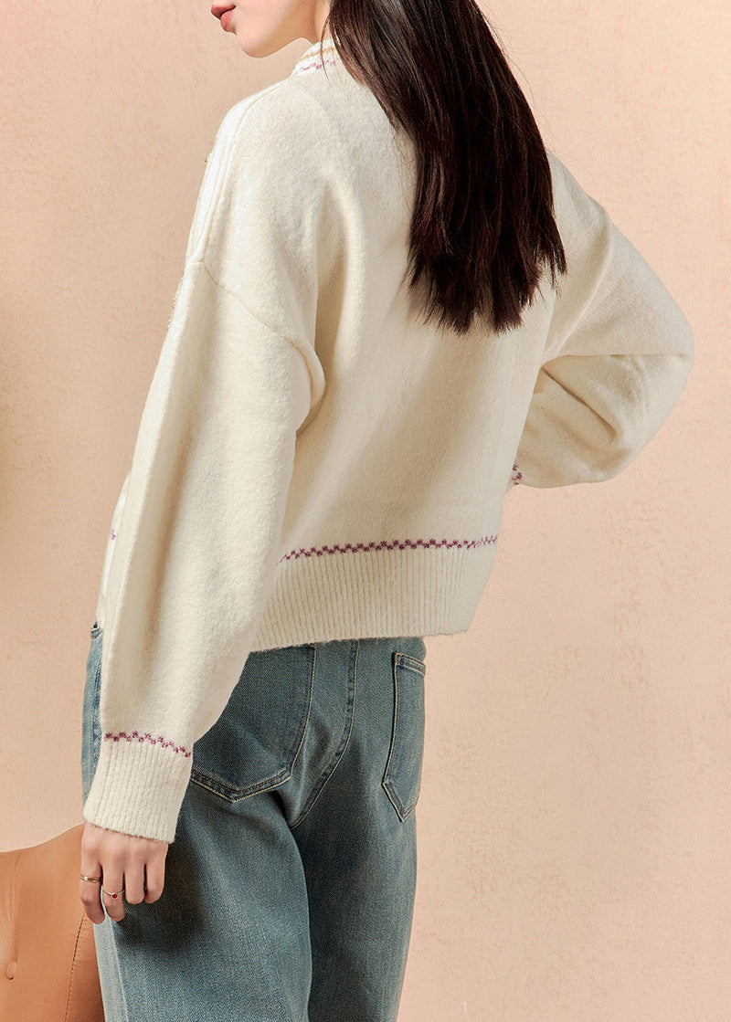 Effortlessly Elegant Cardigan with a Timeless Design
