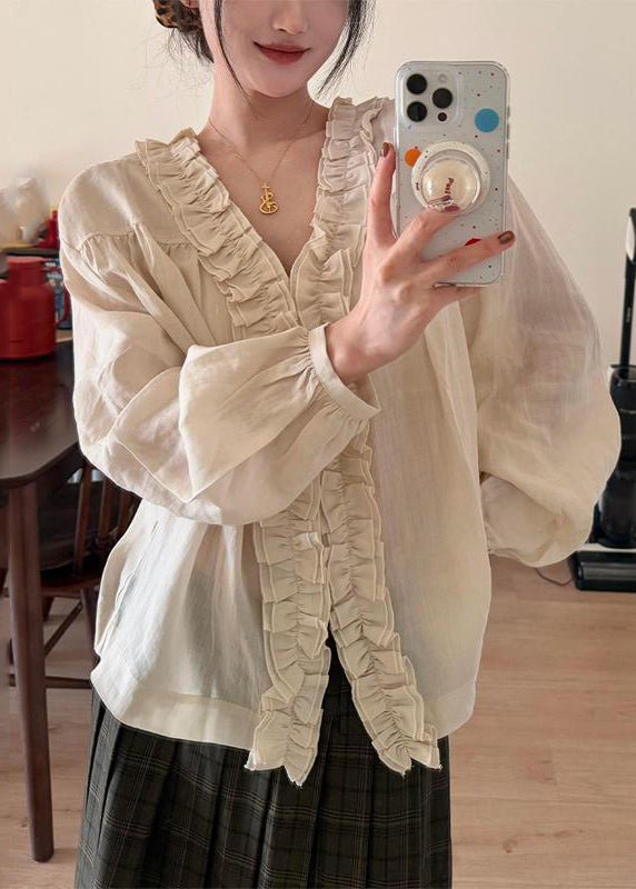 Effortlessly Elegant Top with a Timeless Design