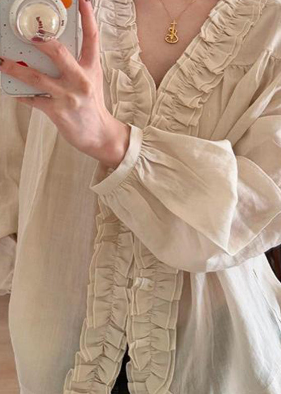 Effortlessly Elegant Top with a Timeless Design