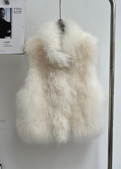 Beautifully Finished Coat in a Timeless Design
