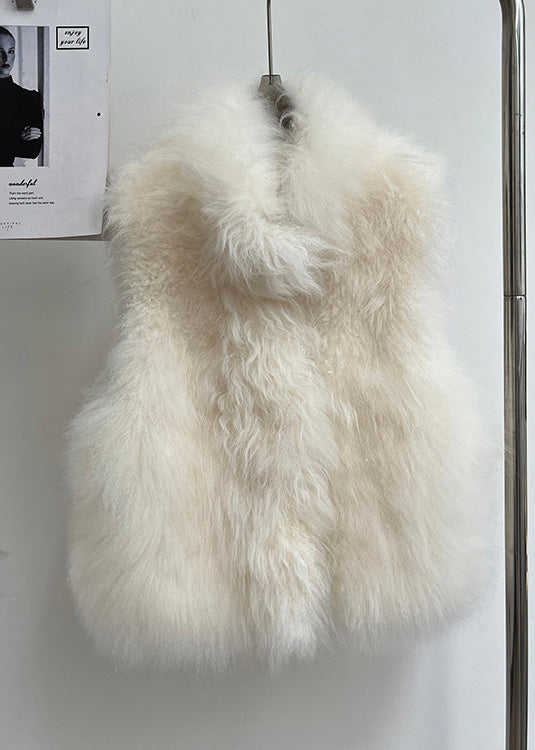 Beautifully Finished Coat in a Timeless Design