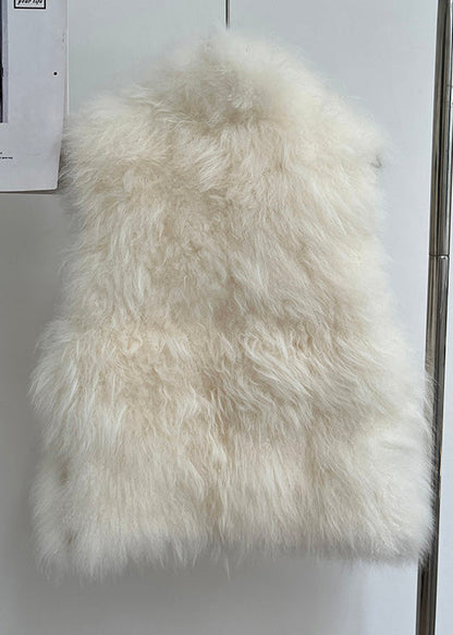 Beautifully Finished Coat in a Timeless Design