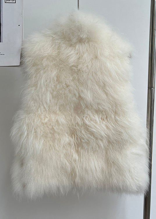Beautifully Finished Coat in a Timeless Design