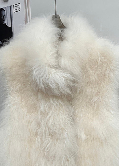 Beautifully Finished Coat in a Timeless Design