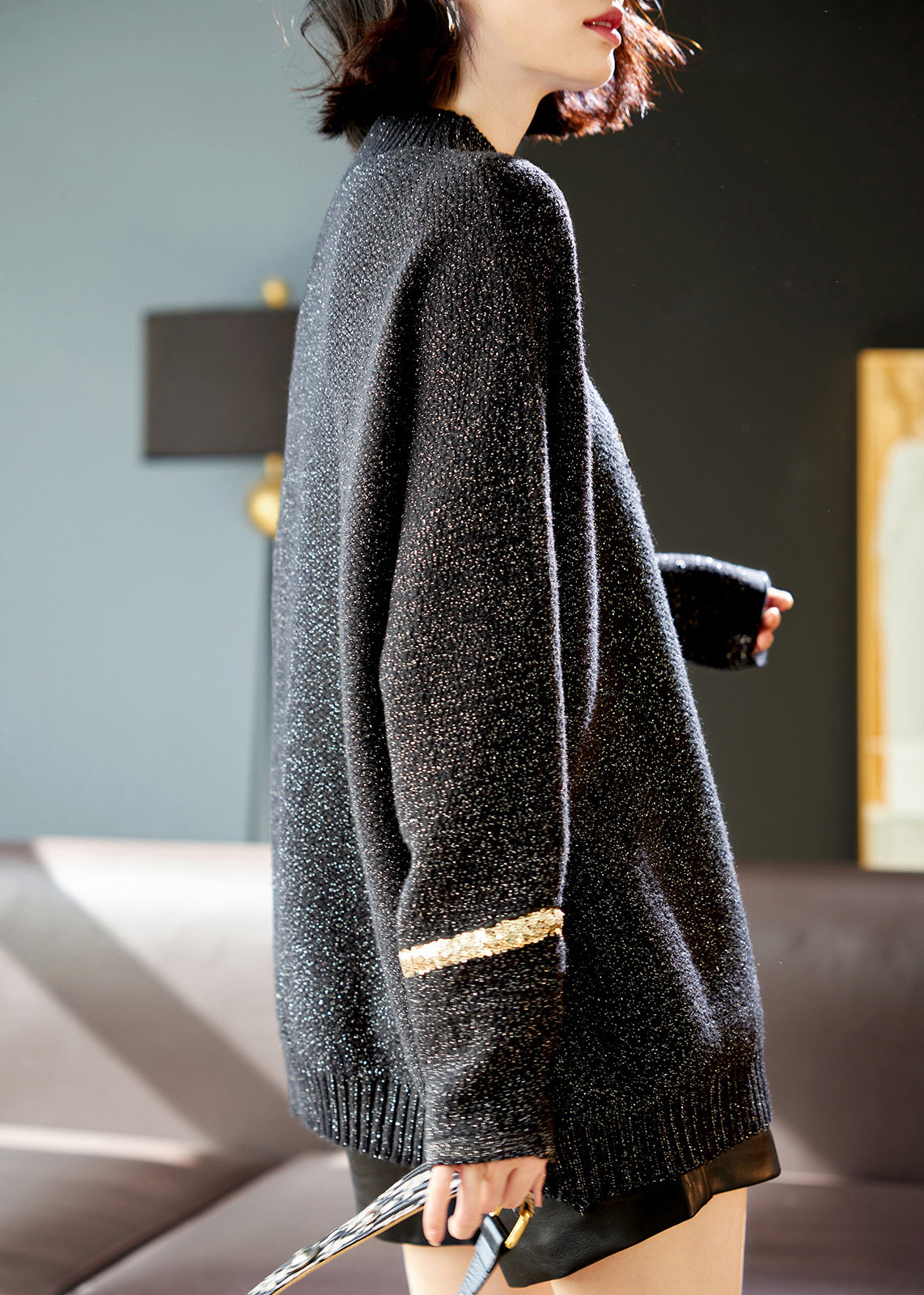 Well Tailored Sweater with a Graceful Silhouette