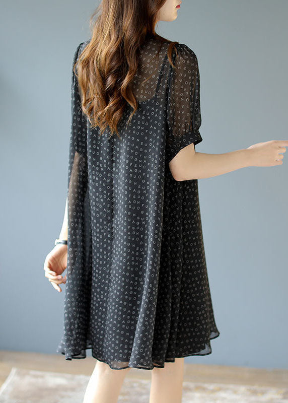 Effortlessly Elegant Garment with a Timeless Design