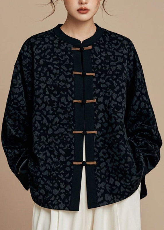 Gracefully Styled Coat for Any Occasion