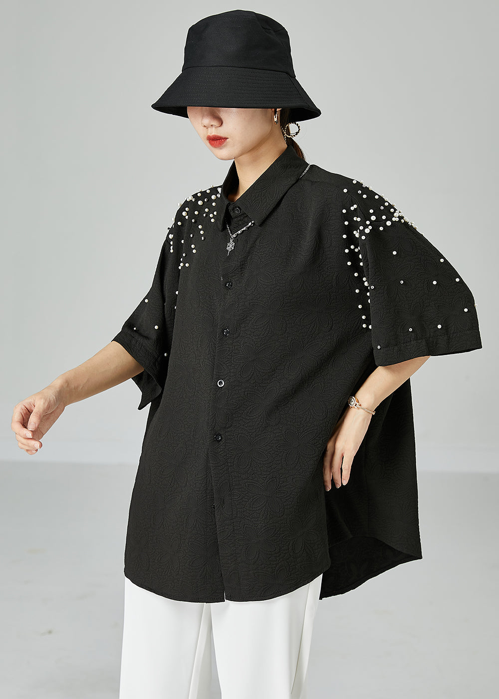 Sophisticated Blouse with a Clean Classic Look