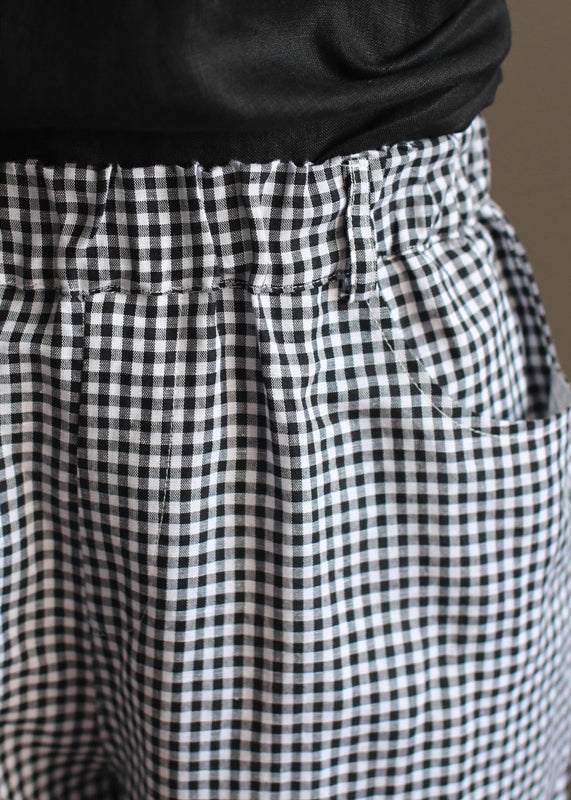 Well Tailored Pants with a Graceful Silhouette