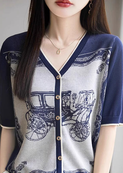 Sophisticated Garment with a Clean Classic Look