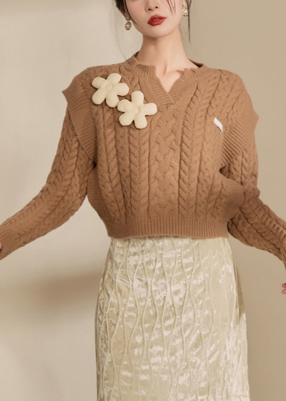 Classic Vintage Sweater with a Flattering Fit