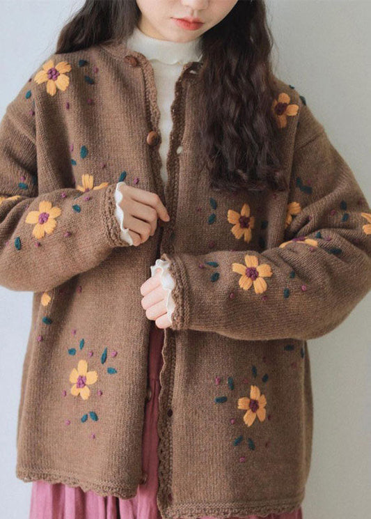 Gracefully Styled Coat for Any Occasion
