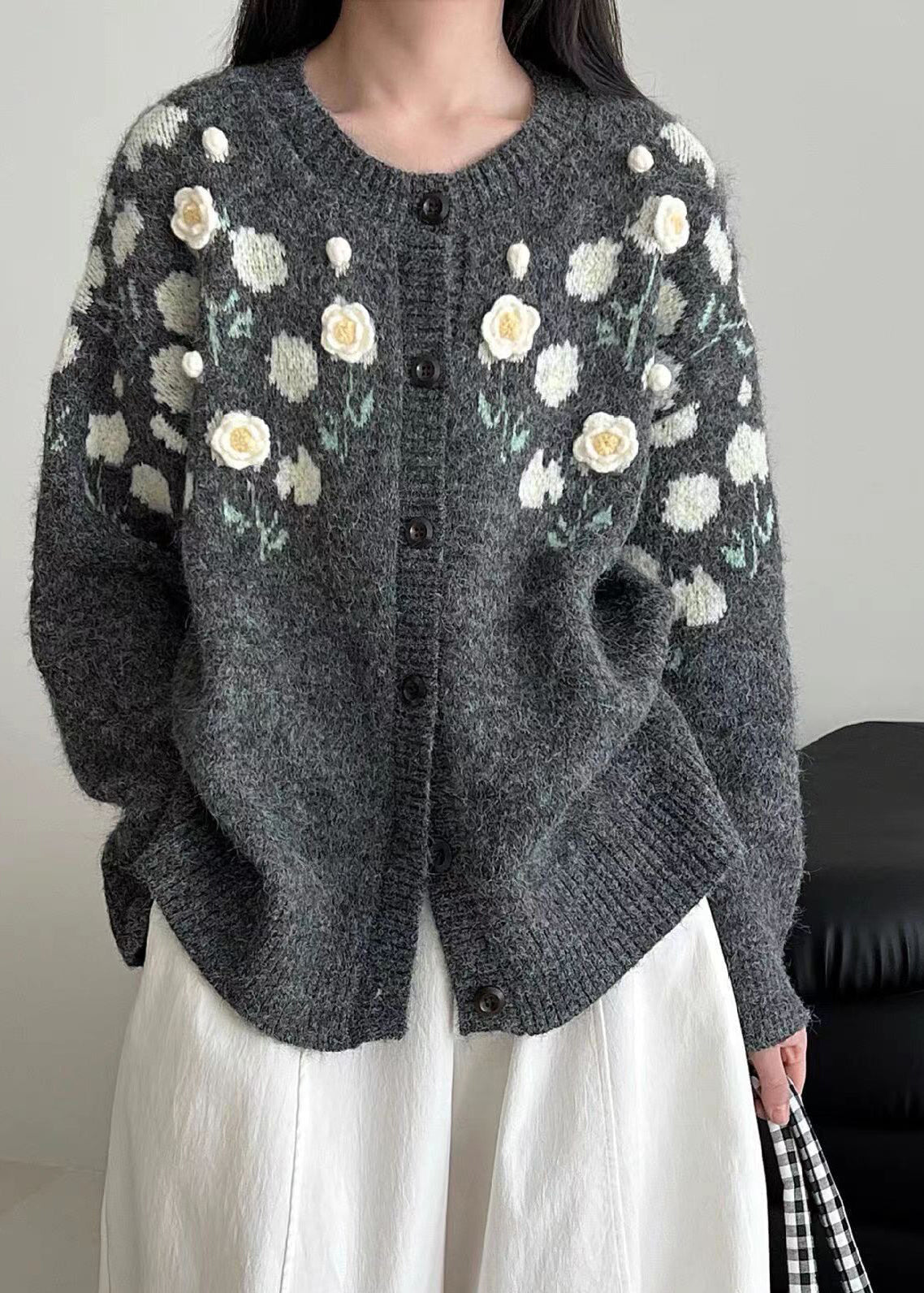 Effortlessly Elegant Coat with a Timeless Design