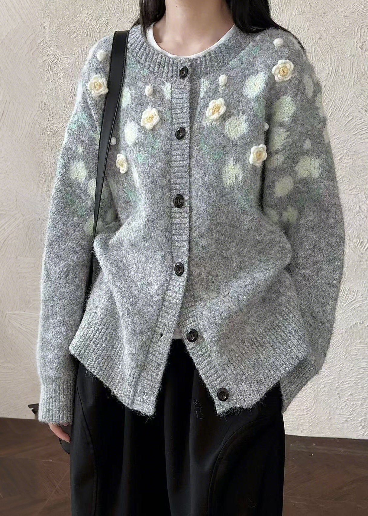 Well Tailored Coat with a Graceful Silhouette