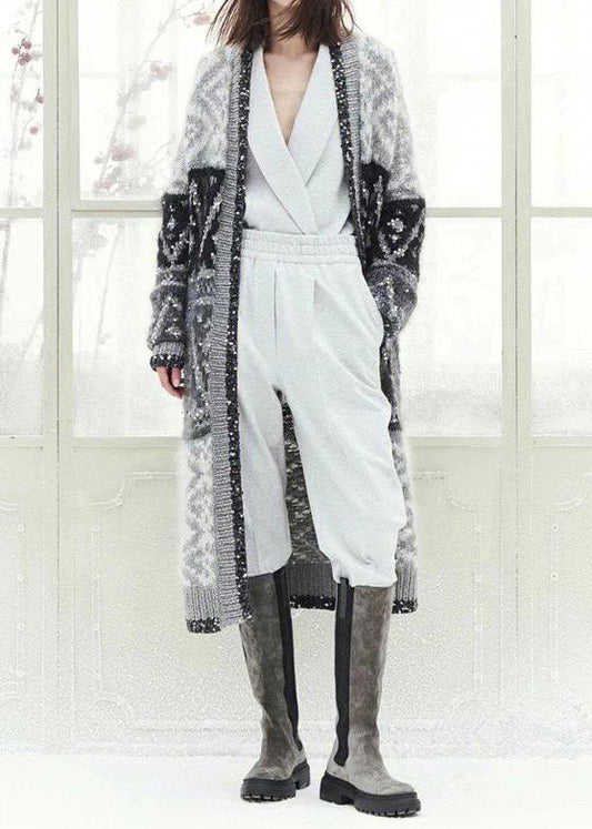 Effortlessly Elegant Cardigan with a Timeless Design