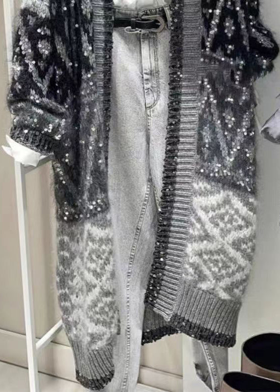 Effortlessly Elegant Cardigan with a Timeless Design