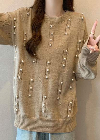 Effortlessly Elegant Sweater with a Timeless Design