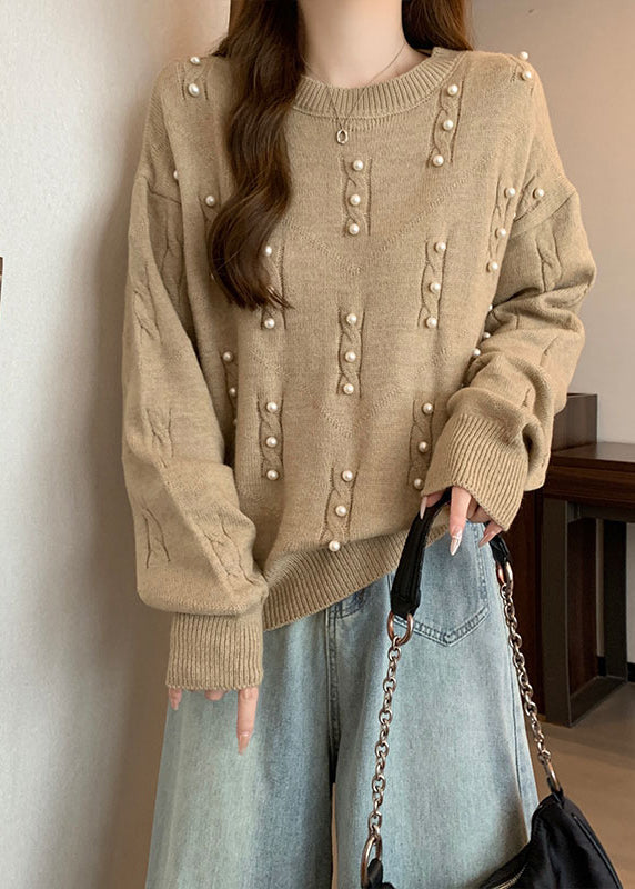 Classic Vintage Sweater with a Flattering Fit