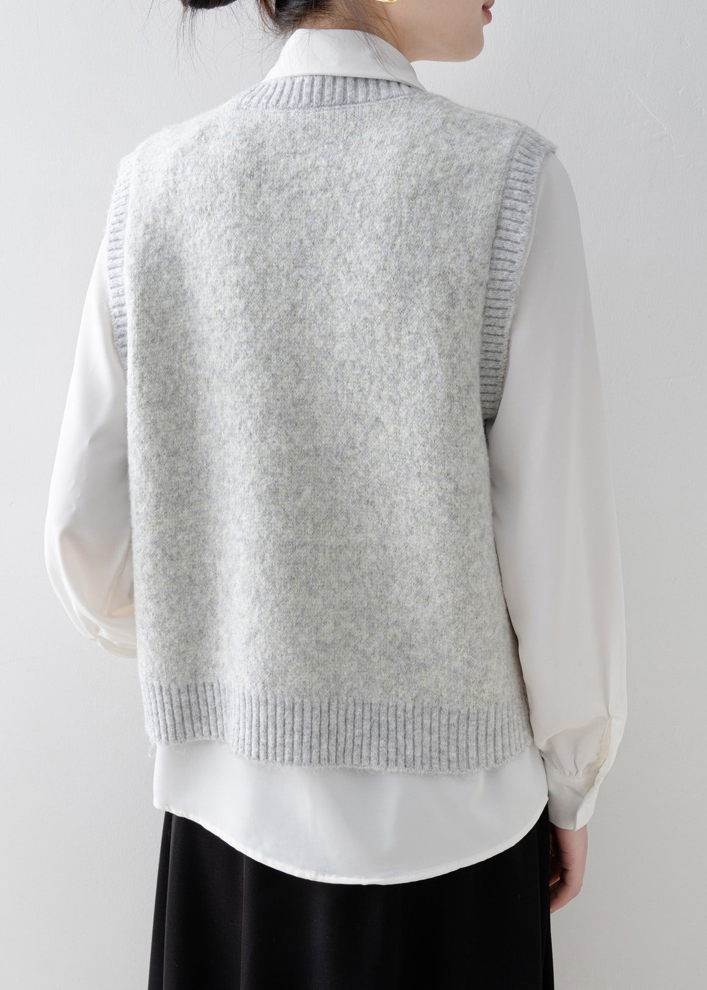 Effortlessly Elegant Garment with a Timeless Design