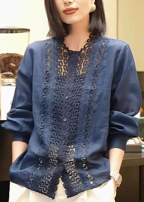 Effortlessly Elegant Top with a Timeless Design